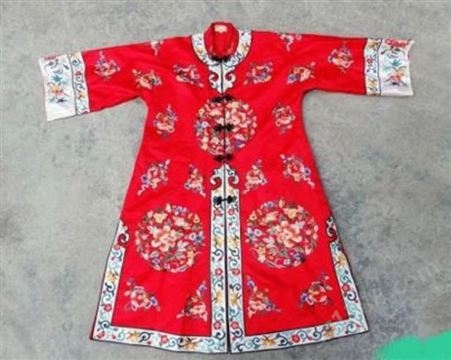 上 海老旗袍回收老瓷器收购免费估价