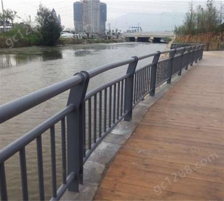 鑫汇长装饰 不锈钢 纯铁 河道护栏 坚固耐腐蚀 安全防护