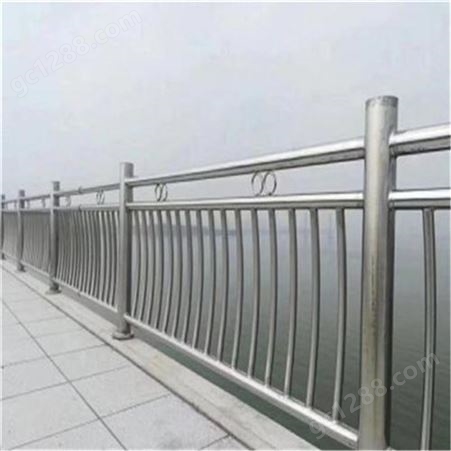 鑫汇长装饰 不锈钢 纯铁 河道护栏 坚固耐腐蚀 安全防护